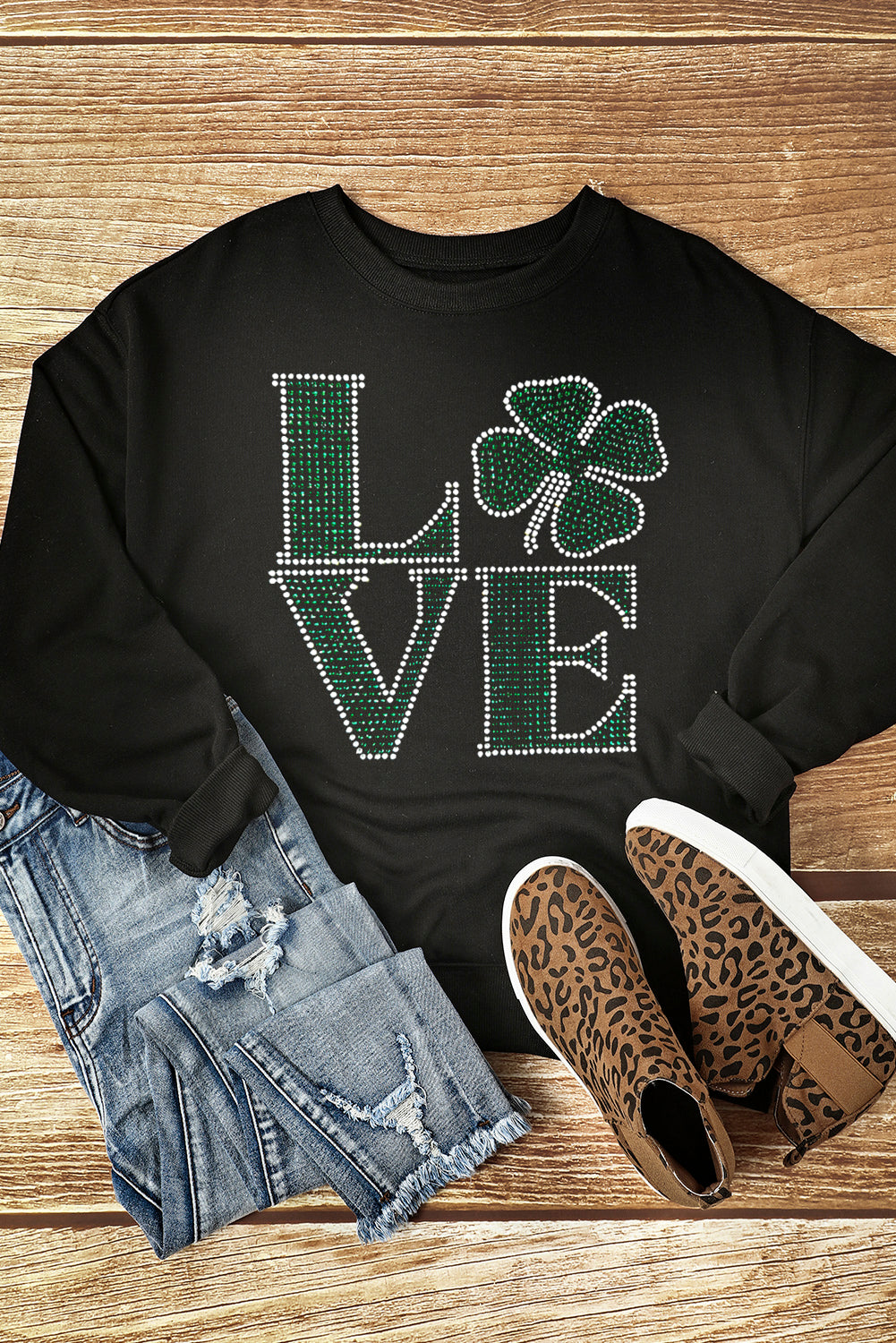 Black St Patricks Day Rhinestone LOVE Letter Graphic Crewneck Sweatshirt